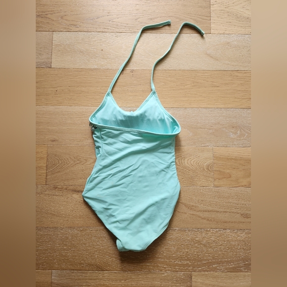 XHILIRATION | Girls one piece halter tie up swimsuit - Picture 4 of 6